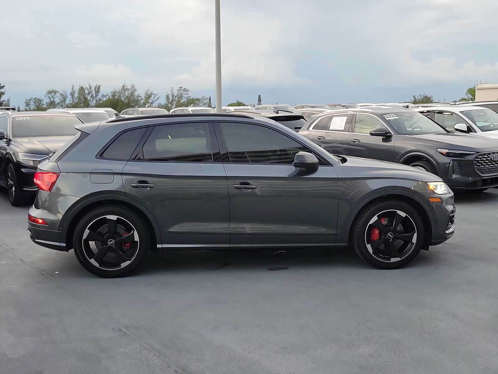 Used 2020 Audi SQ5 Prestige AWD/4WD image 7