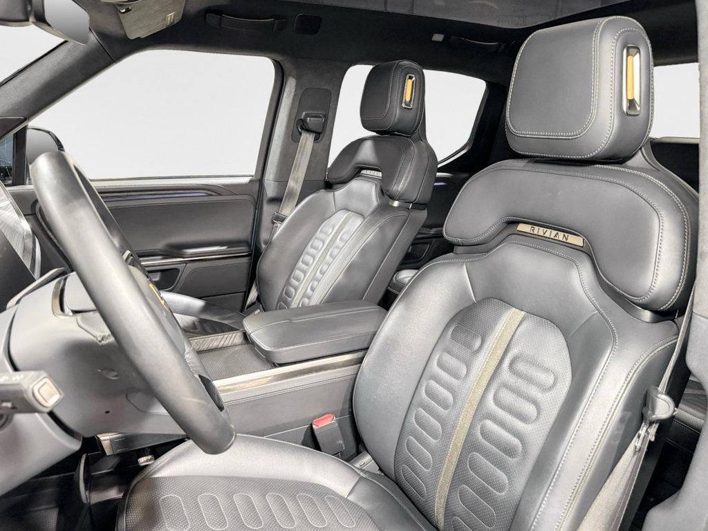 Used 2022 Rivian R1T Adventure AWD/4WD image 17