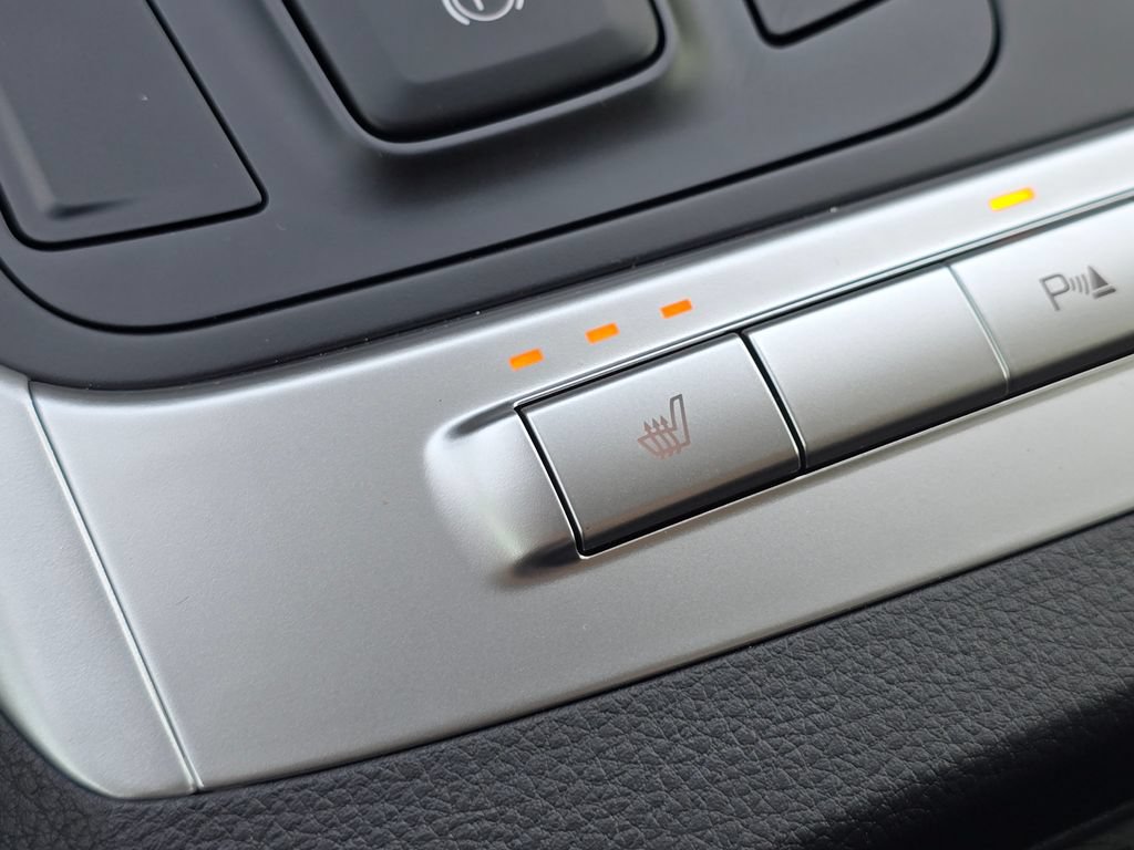 New 2027 Kia Carnival LX FWD image 17