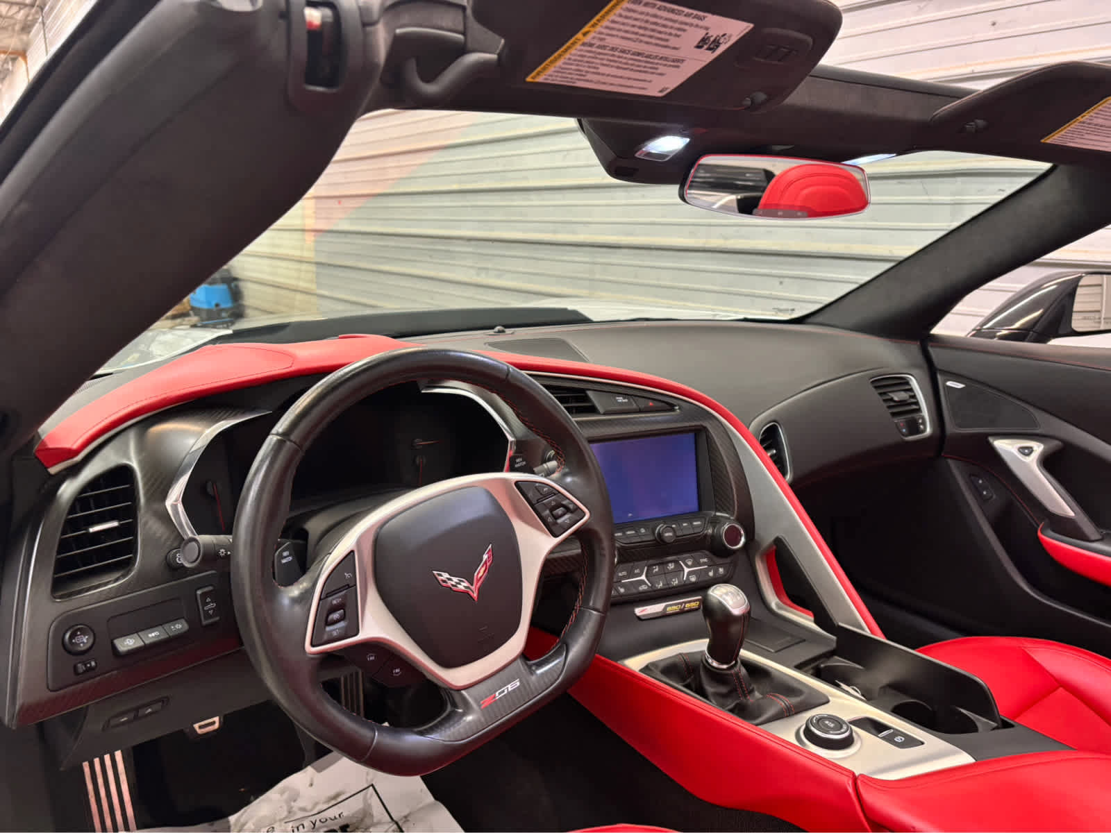 Used 2015 Chevrolet Corvette Z06 w/ 3LZ Preferred Equipment Group image 15