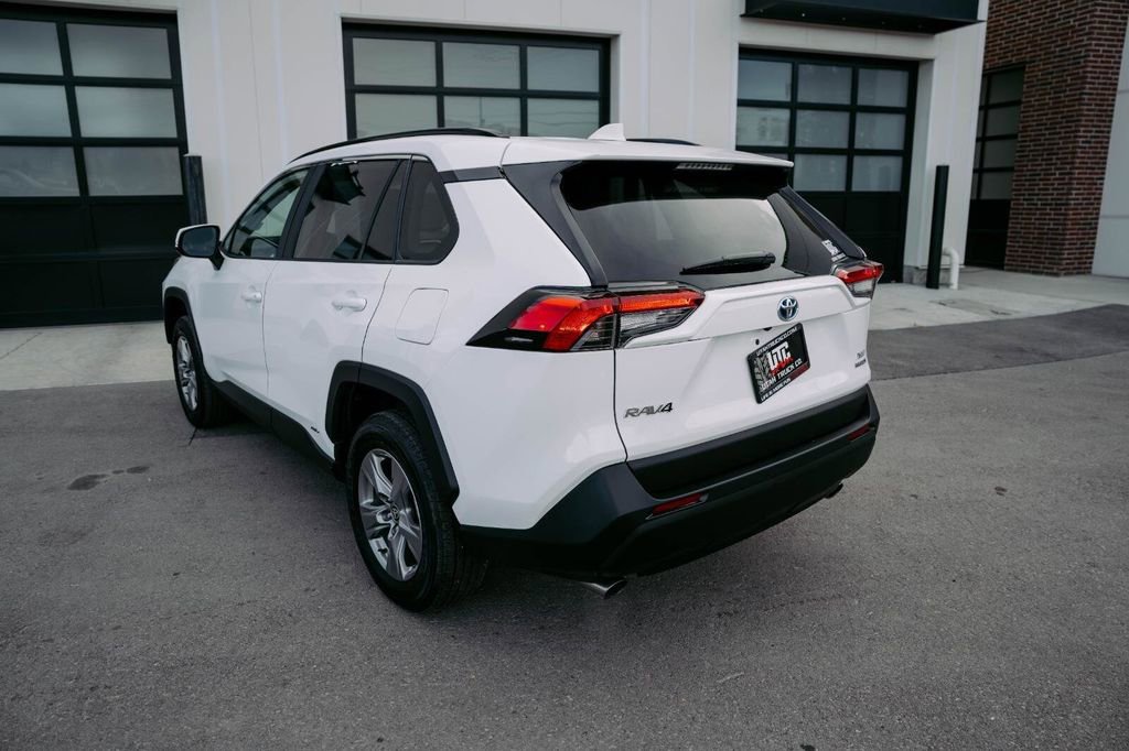Used 2024 Toyota RAV4 XLE image 6