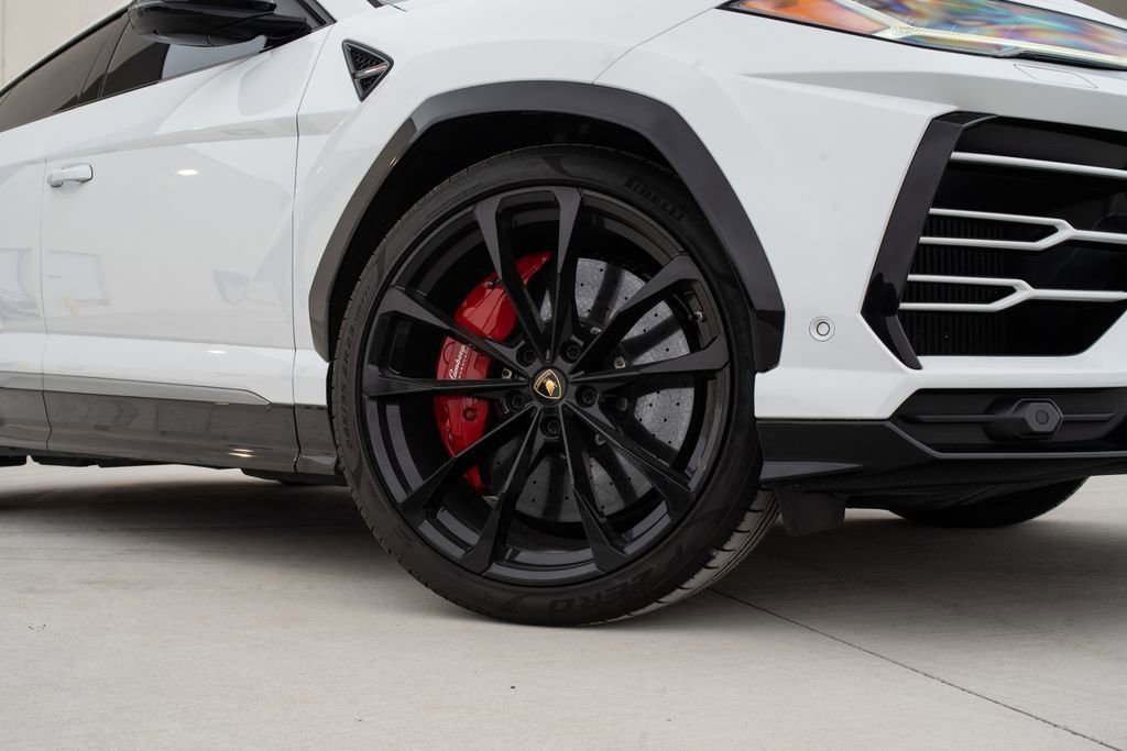 Used 2019 Lamborghini Urus image 12