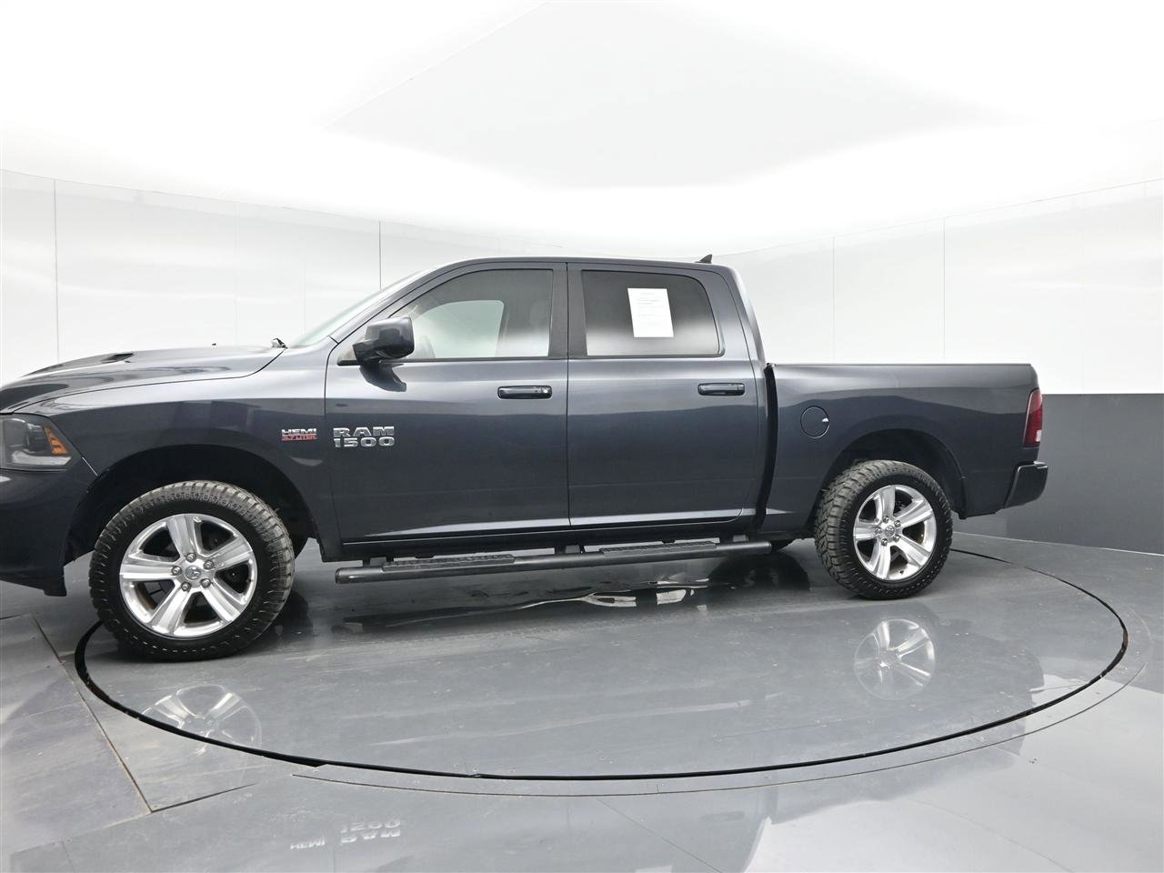 Used 2015 RAM 1500 Sport w/ Convenience Group AWD/4WD image 8