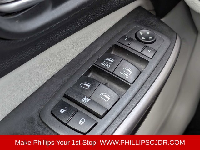Certified 2019 Jeep Cherokee Limited FWD image 23