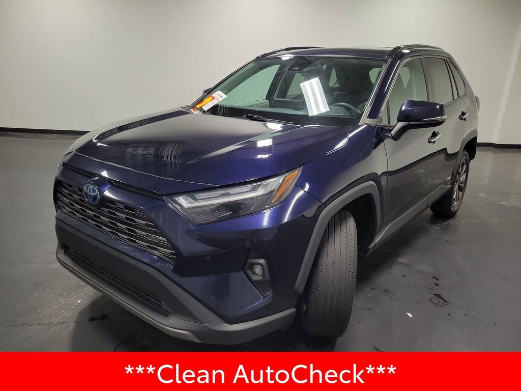 Used 2022 Toyota RAV4 Limited AWD/4WD image 4