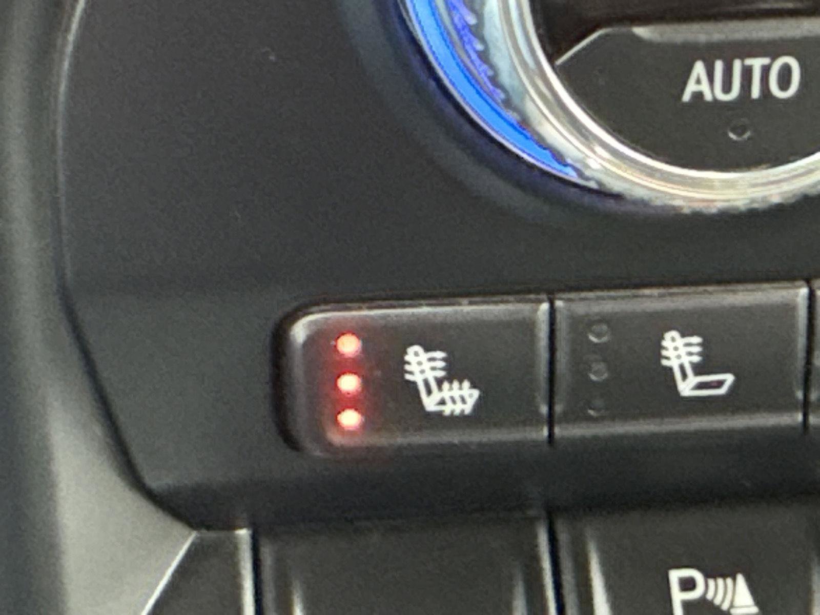 Used 2021 GMC Sierra 1500 AT4 w/ AT4 Value Package image 28