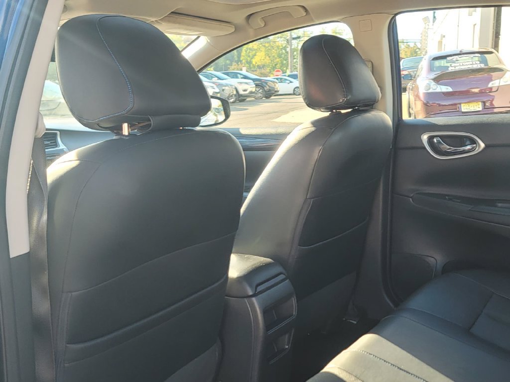Used 2016 Nissan Sentra SR w/ SR Premium Package FWD image 16