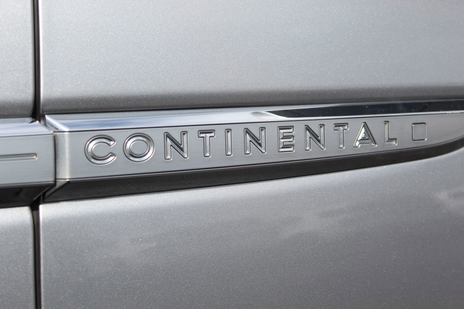 Used 2020 Lincoln Continental Reserve image 28