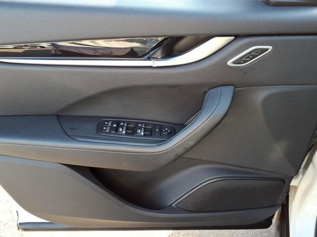 Used 2023 Maserati Levante Modena image 11