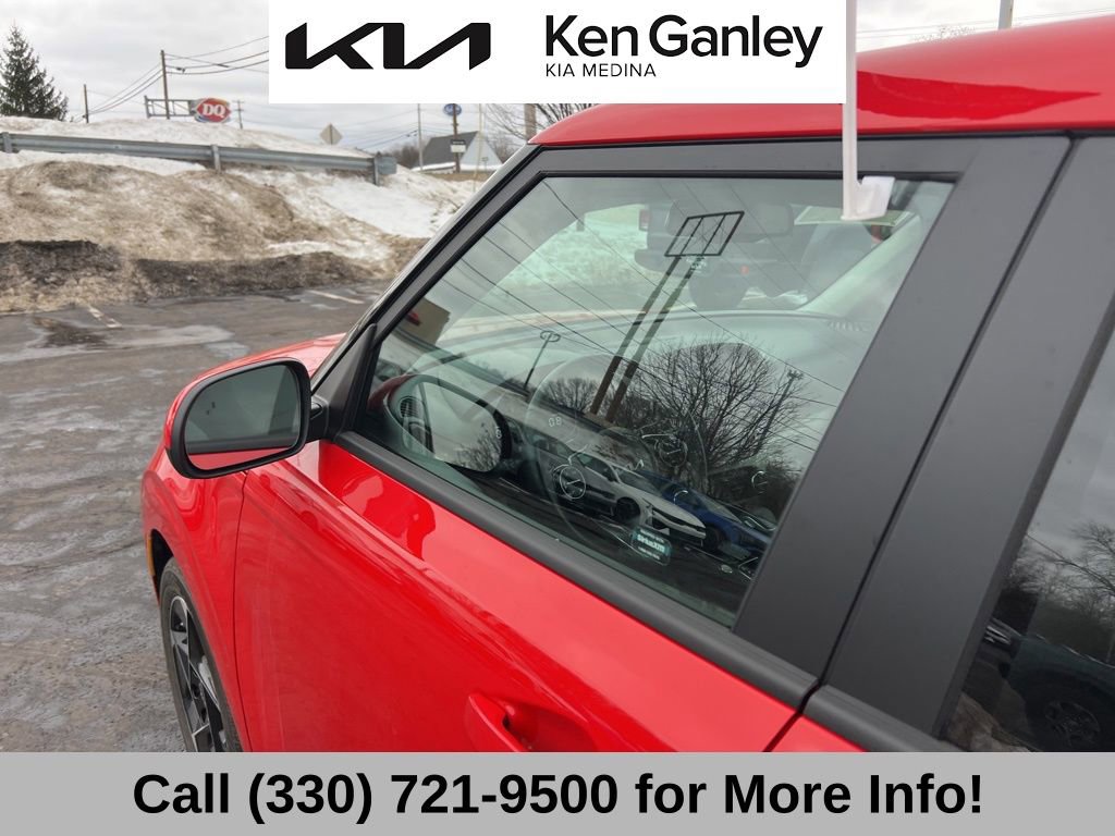 Certified 2025 Kia Soul EX image 25