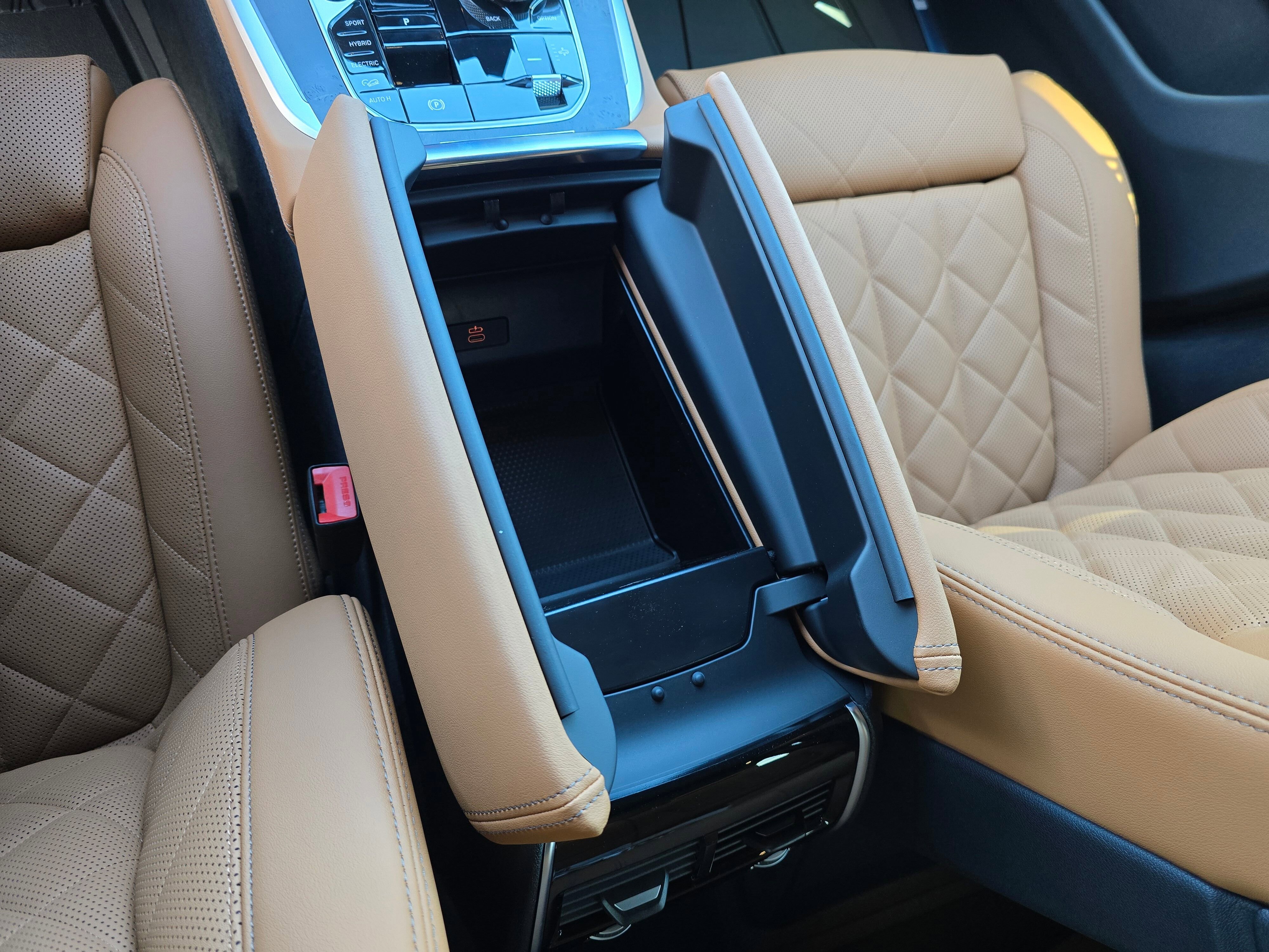 New 2026 BMW X5 xDrive50e w/ Executive Package image 54