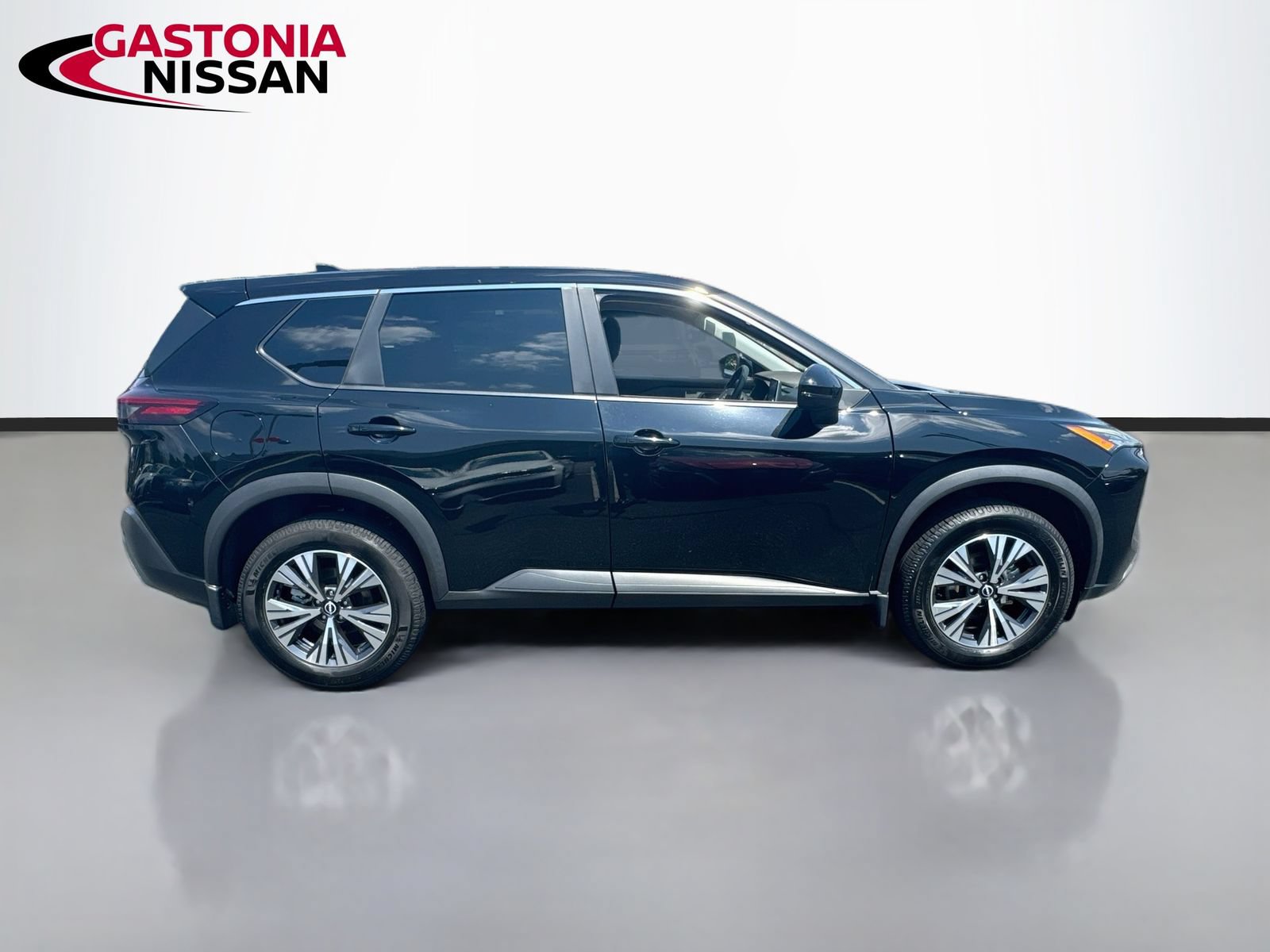 Used 2022 Nissan Rogue SV FWD image 10