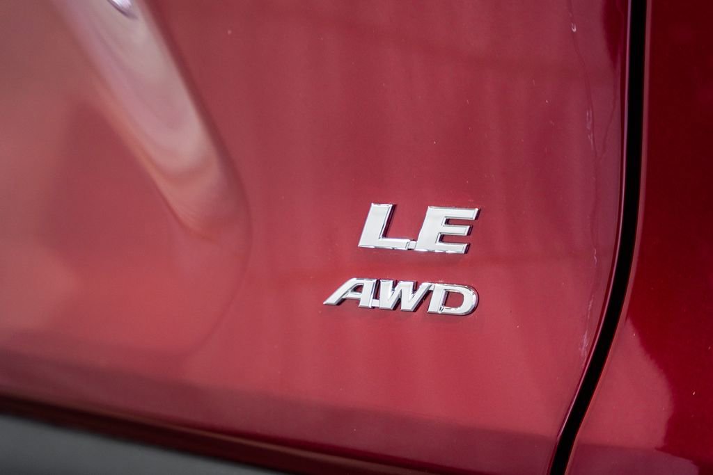 Used 2024 Toyota RAV4 LE image 7