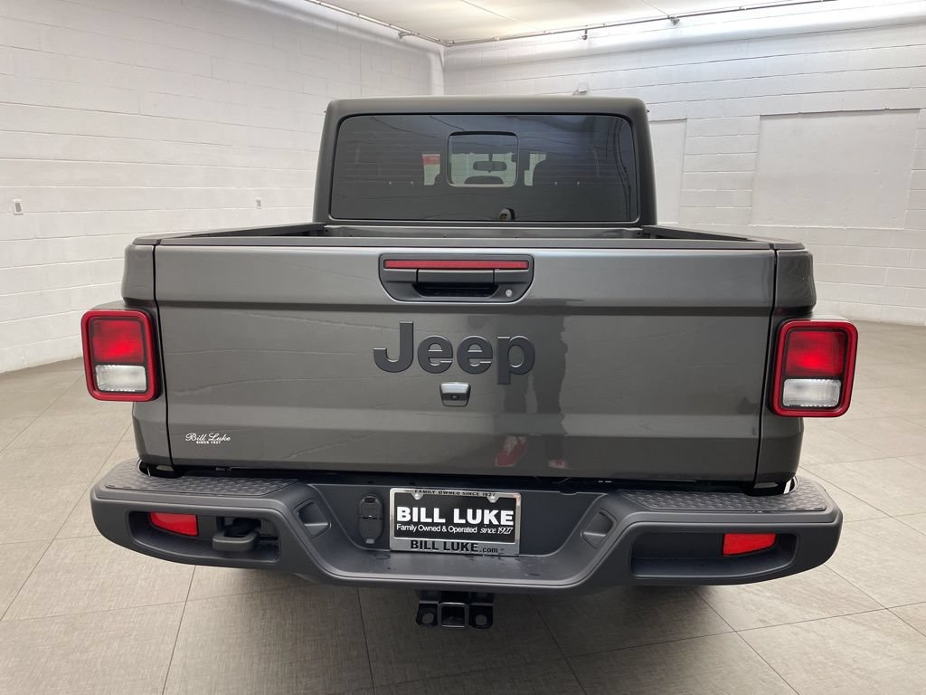 New 2026 Jeep Gladiator Sport AWD/4WD image 4