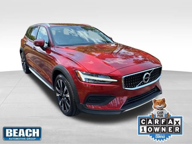 Used 2020 Volvo V60 T5 Cross Country w/ Protection Package Premier AWD/4WD image 1