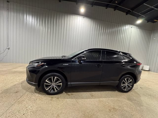 Used 2021 Toyota Venza LE w/ Carpet Mat Package (TMS) AWD/4WD image 2