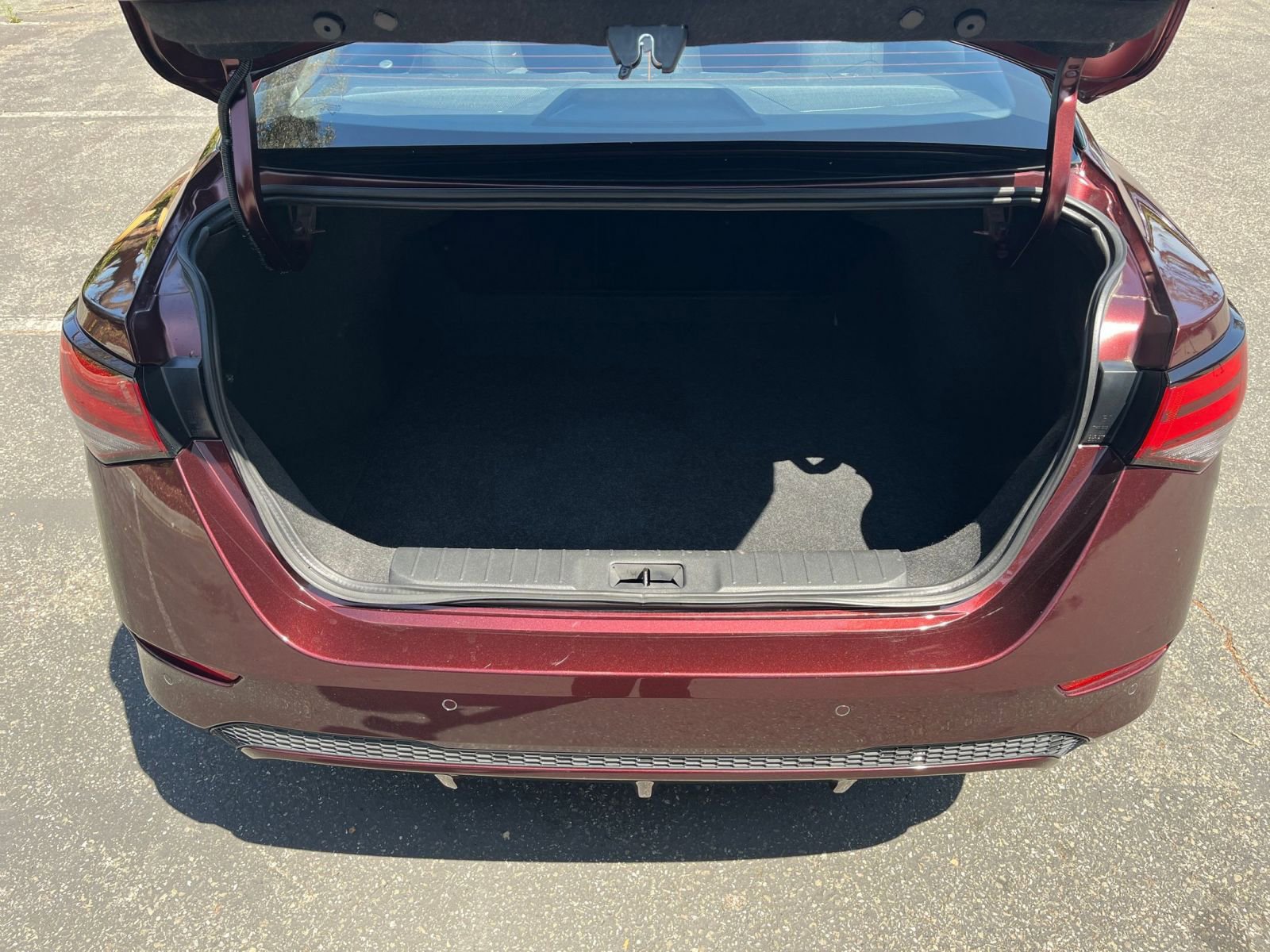 Used 2025 Nissan Sentra SV FWD image 29