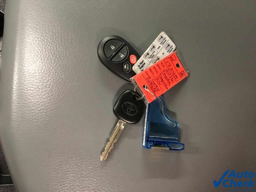 Used 2016 Toyota Sequoia Limited w/ Safety & Convenience Package image 63