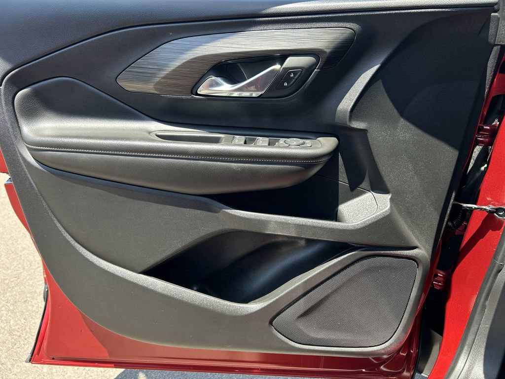 Used 2023 GMC Terrain SLE FWD image 22