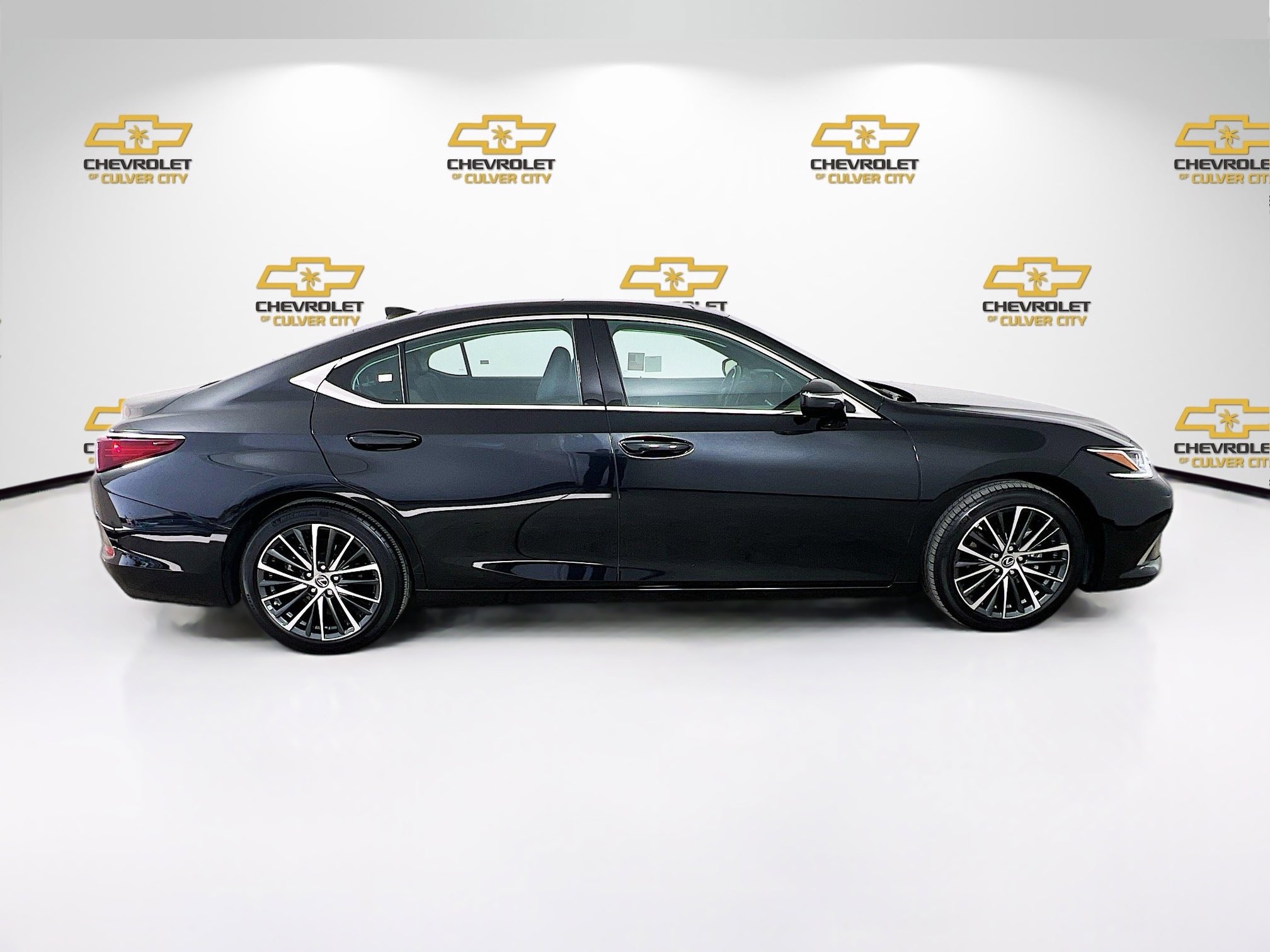 Used 2022 Lexus ES 350 w/ Premium Package image 8