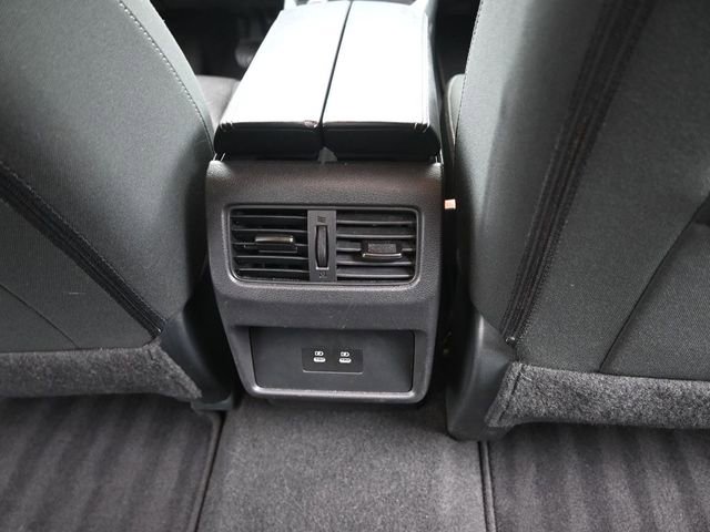 Used 2025 Nissan Rogue SV image 24