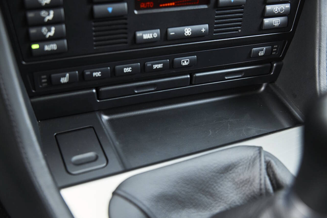 Used 2003 BMW M5 RWD image 59