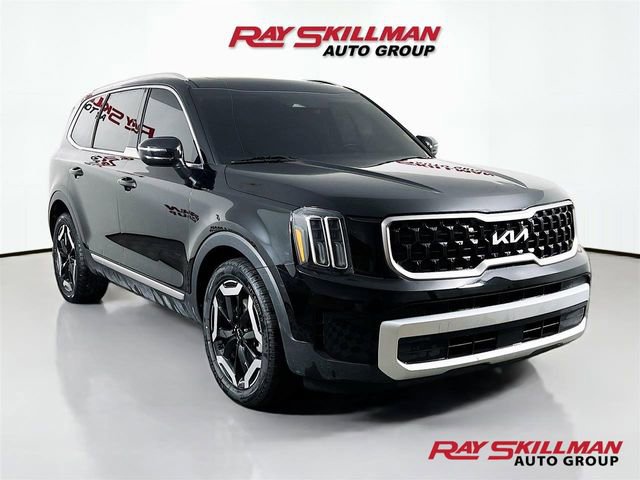 Used 2023 Kia Telluride EX w/ EX Captain's Chair Package