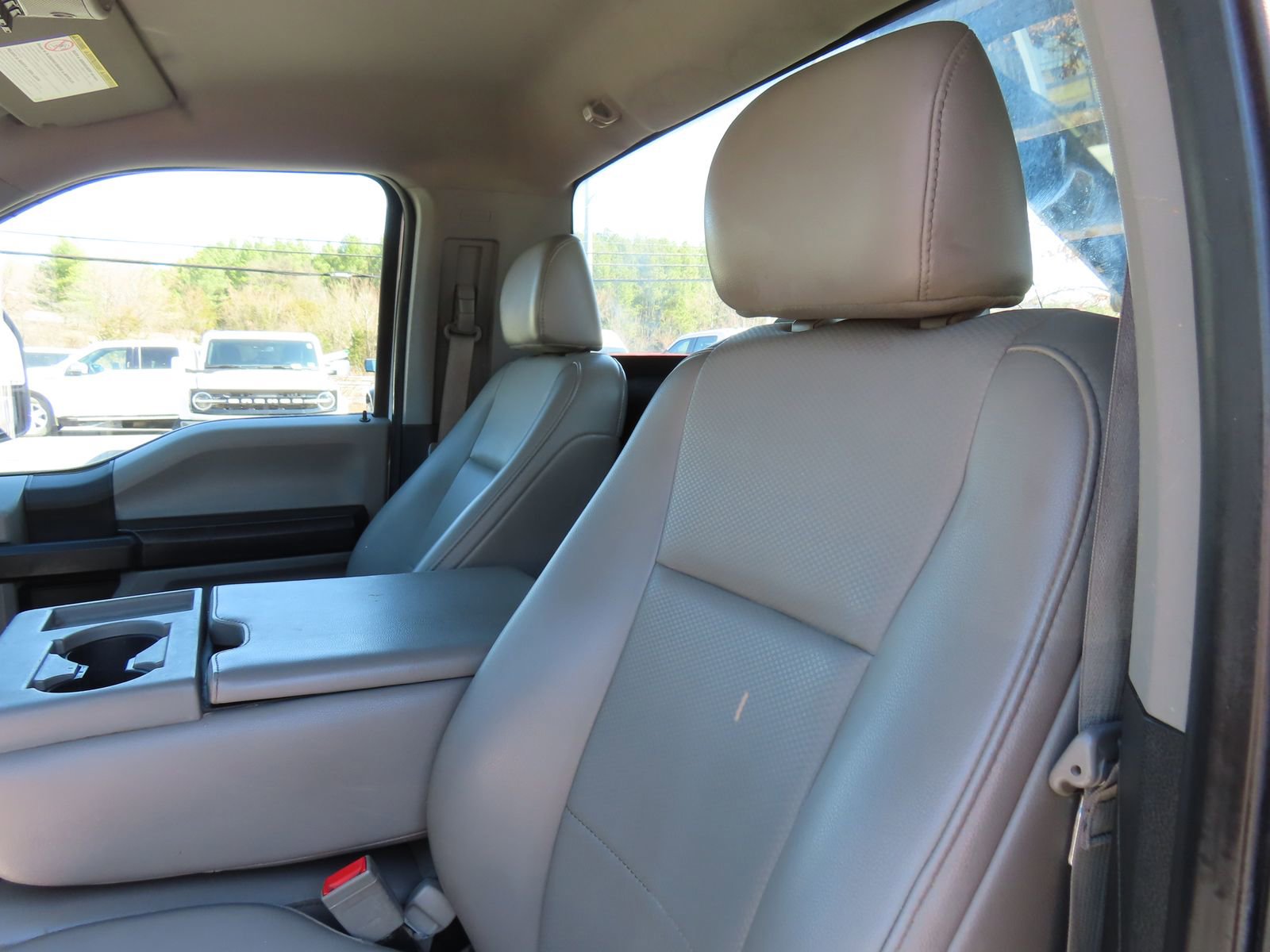 Used 2019 Ford F550 2WD Regular Cab Super Duty image 31