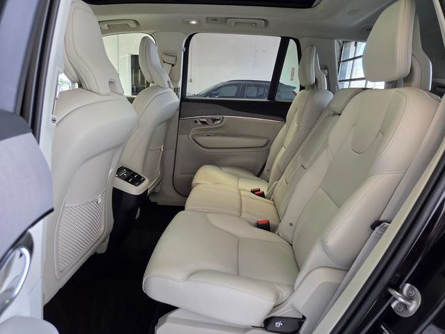 Certified 2025 Volvo XC90 B5 Plus w/ Protection Package Premier AWD/4WD image 14