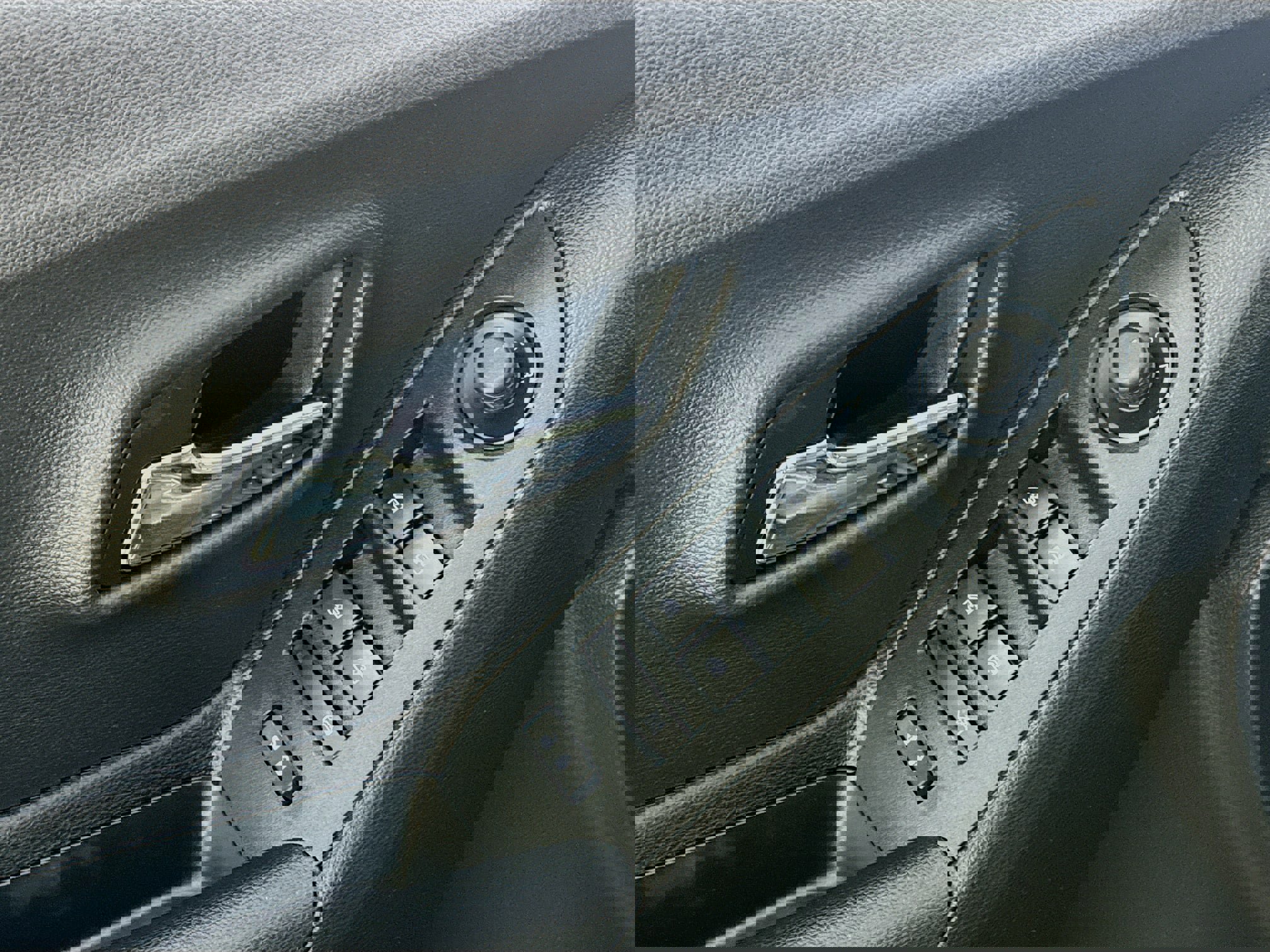 Used 2019 Chevrolet Trax LT image 19