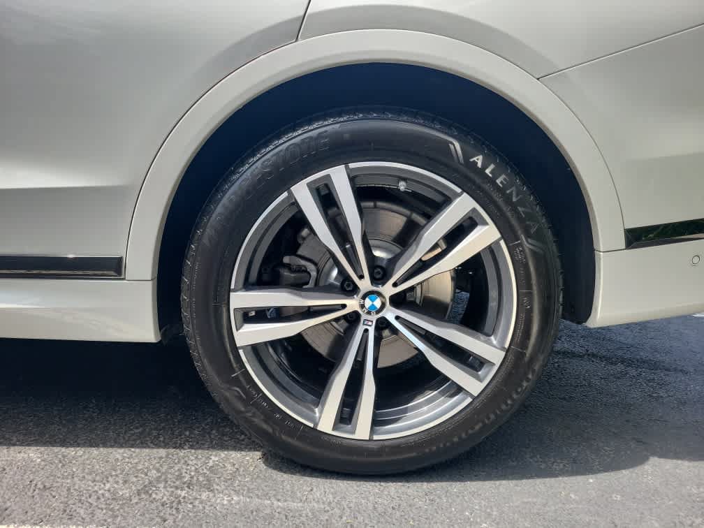 Used 2019 BMW X7 xDrive50i w/ M Sport Package AWD/4WD image 40
