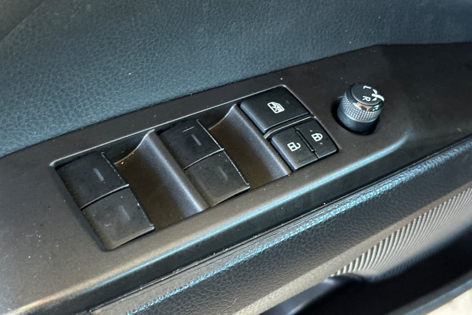 Used 2023 Toyota Camry LE FWD image 13