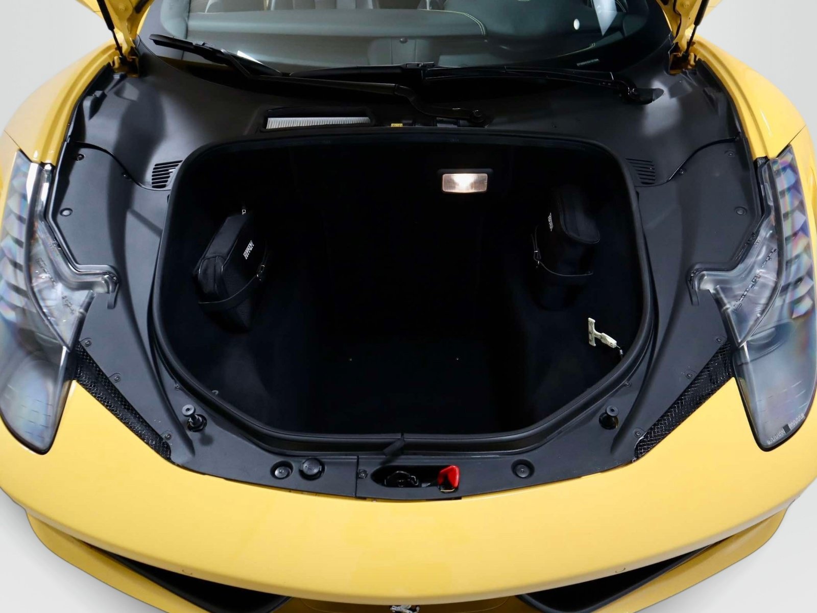 Used 2013 Ferrari 458 Spider RWD image 10