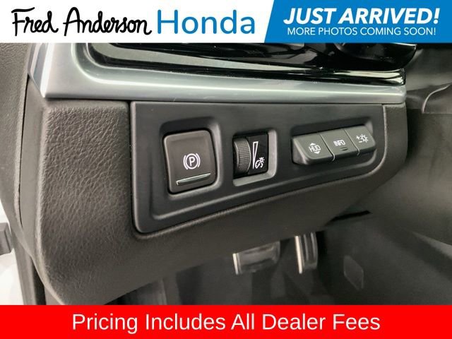 Used 2024 Cadillac XT6 Sport w/ Technology Package AWD/4WD image 9