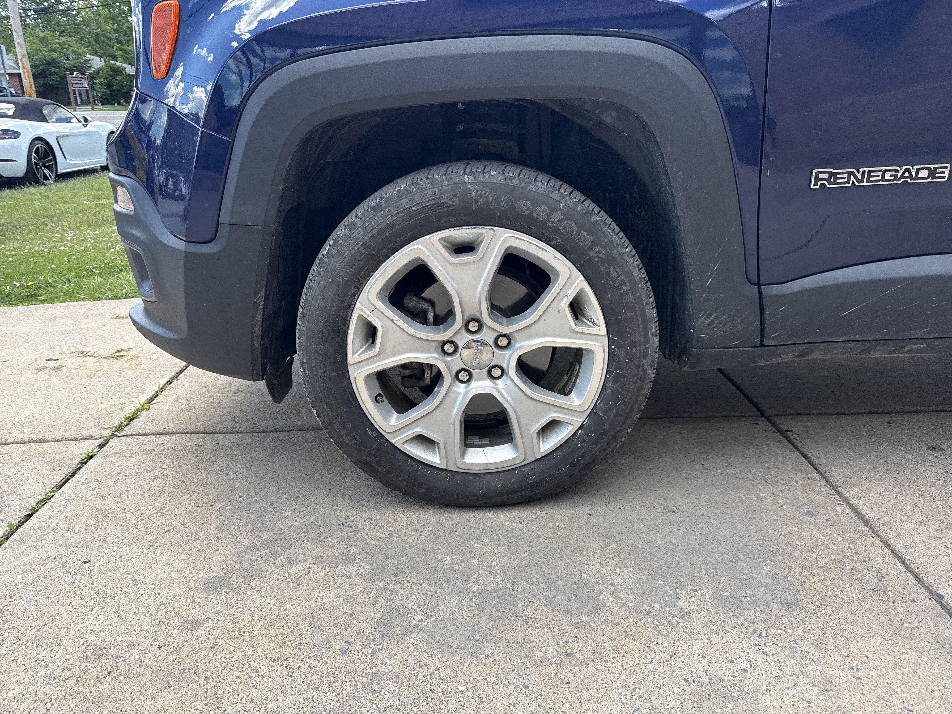 Used 2016 Jeep Renegade Limited AWD/4WD video 3