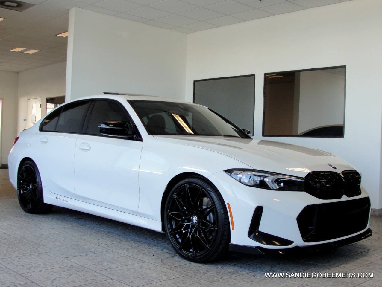 Used 2023 BMW 330i Sedan w/ M Sport Package RWD image 28