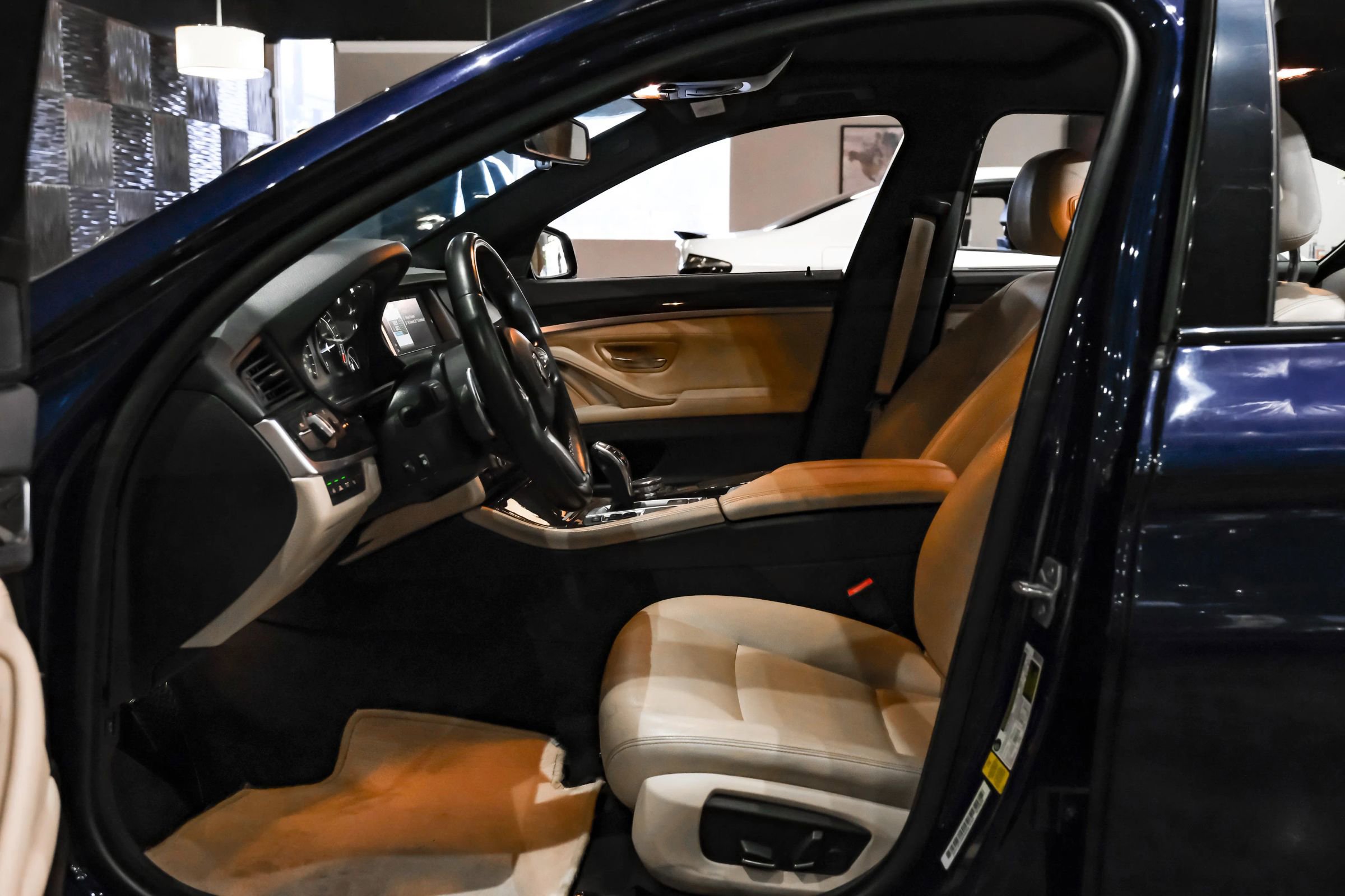 Used 2016 BMW 528i Sedan image 3