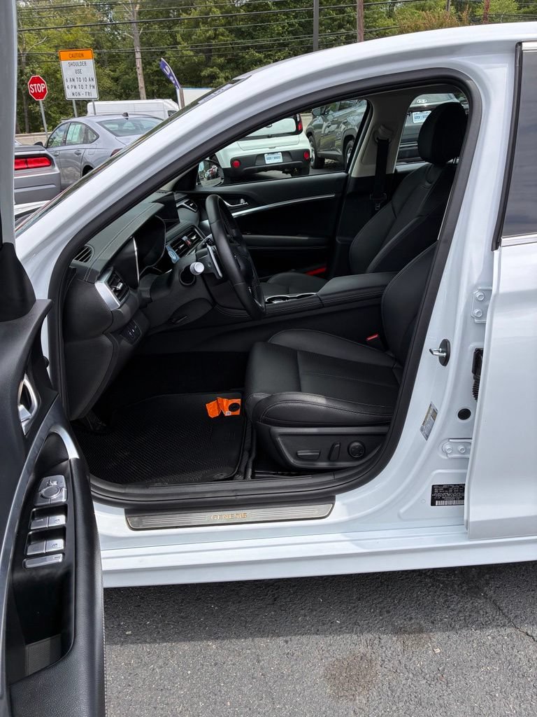 Used 2025 Genesis G70 2.5T AWD/4WD image 22