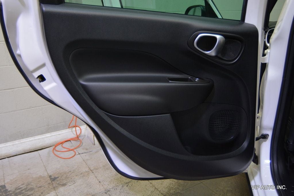 Used 2015 FIAT 500L Trekking FWD image 13