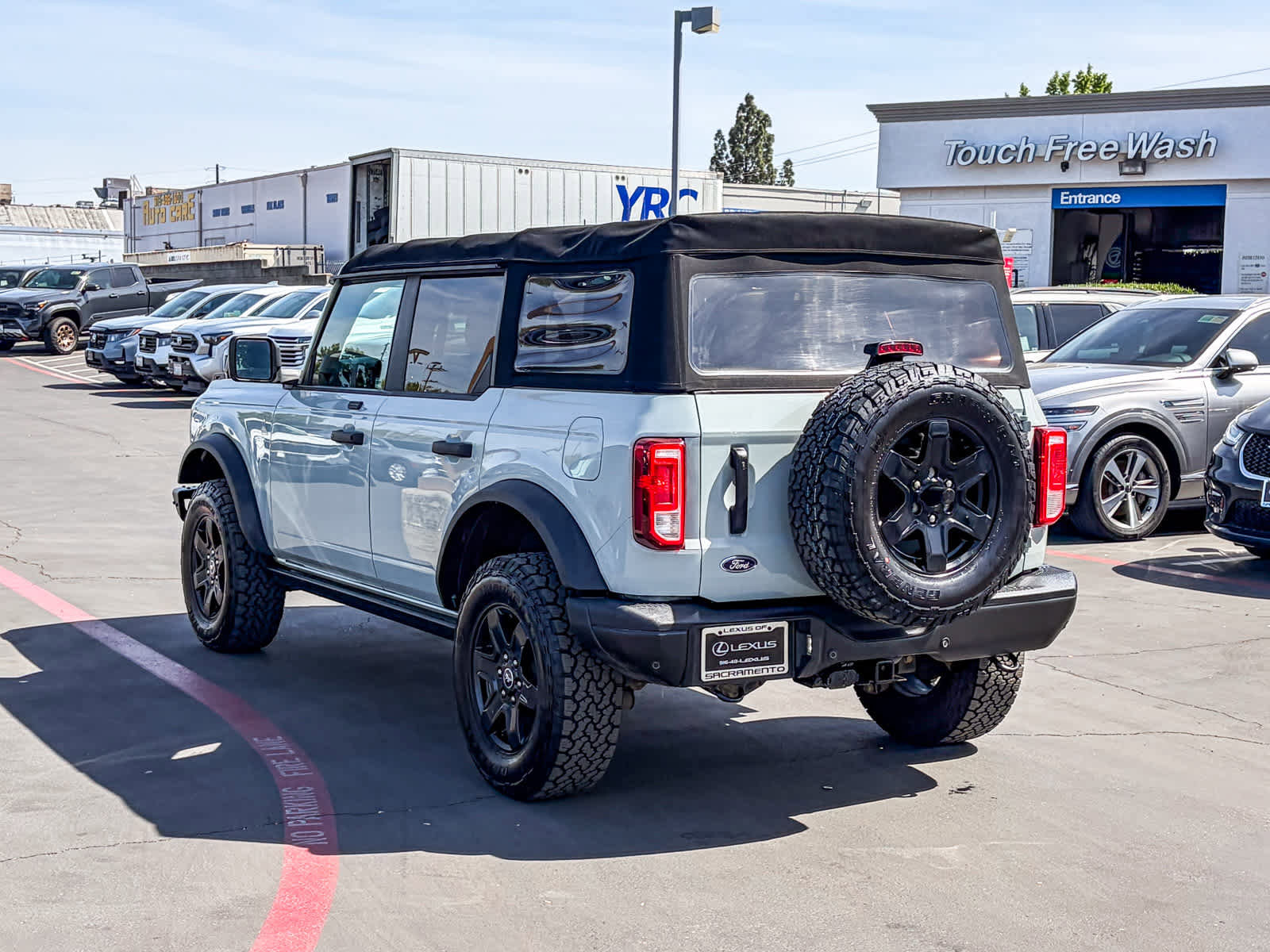 Used 2021 Ford Bronco Black Diamond video 2