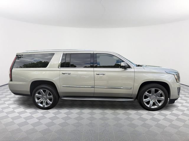 Used 2015 Cadillac Escalade ESV Luxury RWD image 4