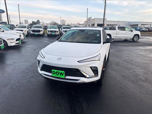 Used 2025 Buick Envista Sport Touring w/ Convenience I Package image 2