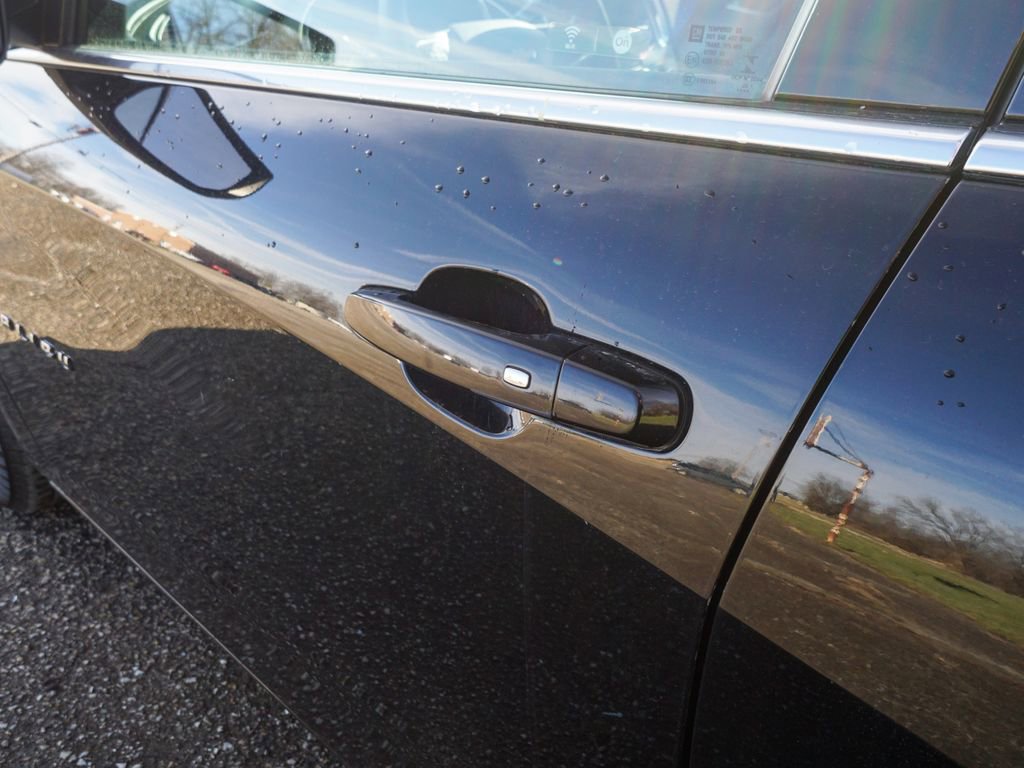 Used 2021 Chevrolet Malibu LT image 9