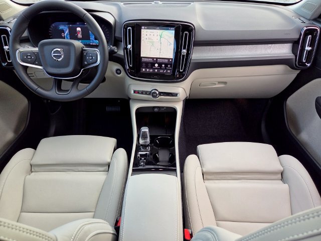 New 2026 Volvo XC40 B5 Plus w/ Protection Package Premier AWD/4WD image 13