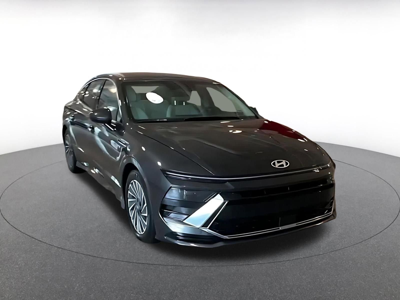 Used 2025 Hyundai Sonata SEL FWD image 3