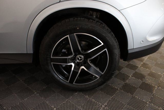 New 2025 Mercedes-Benz GLC 350e 4MATIC image 10