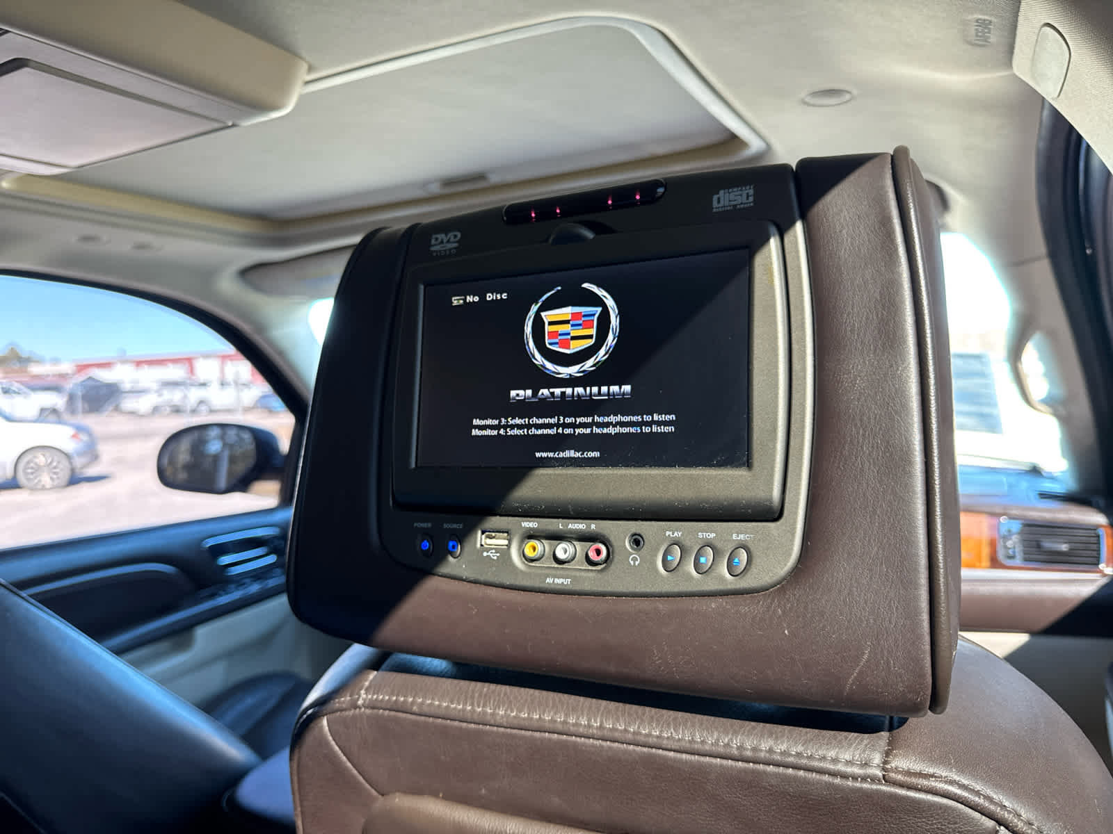 Used 2014 Cadillac Escalade ESV Platinum image 26