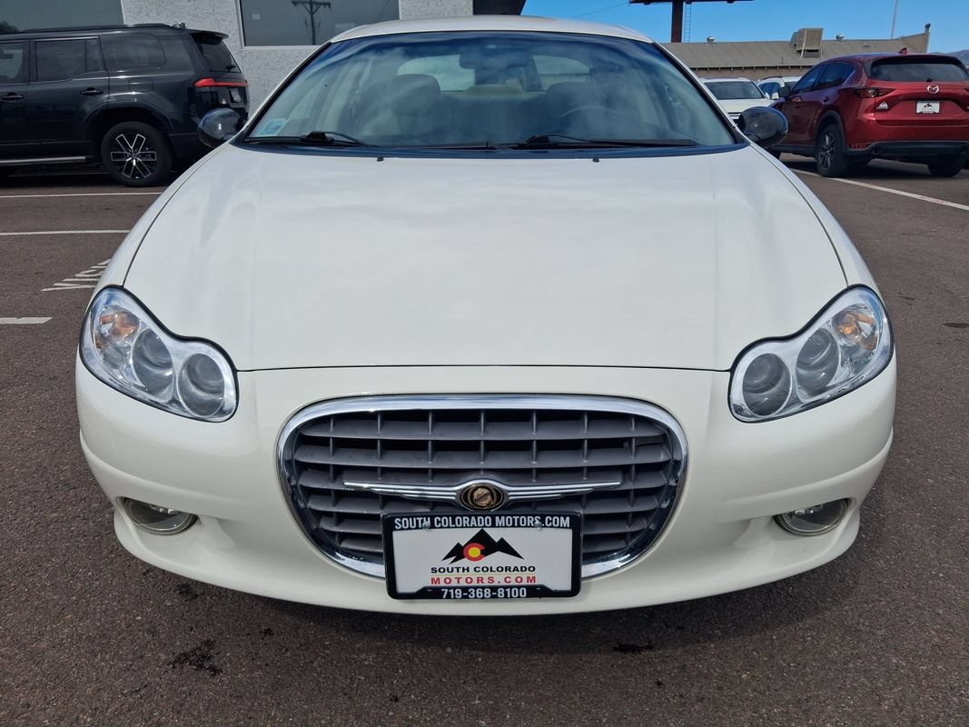 Used 2000 Chrysler LHS FWD image 2