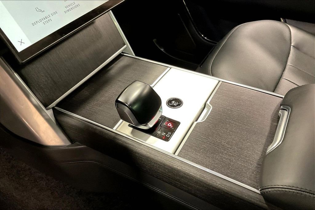 Used 2024 Land Rover Range Rover SV image 18