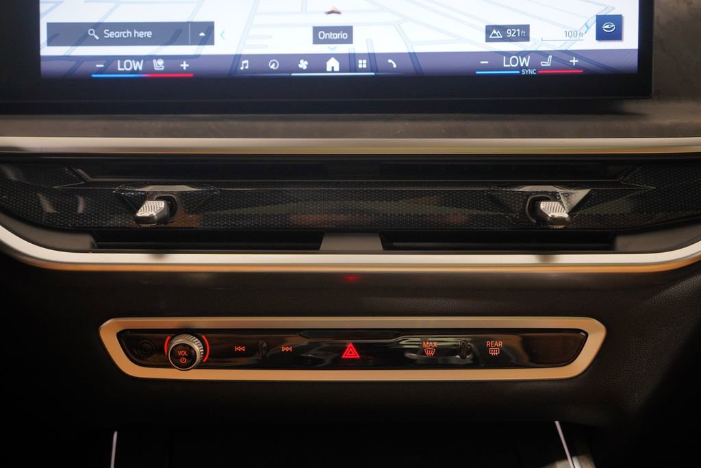 Used 2025 BMW X7 xDrive40i w/ M Sport Package image 14